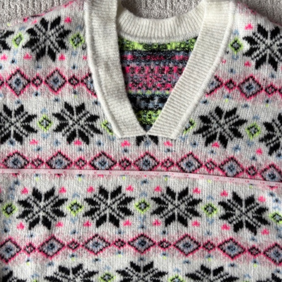 Victoria's Secret PINK Snowflake Sweater Size Large - Picture 6 of 6